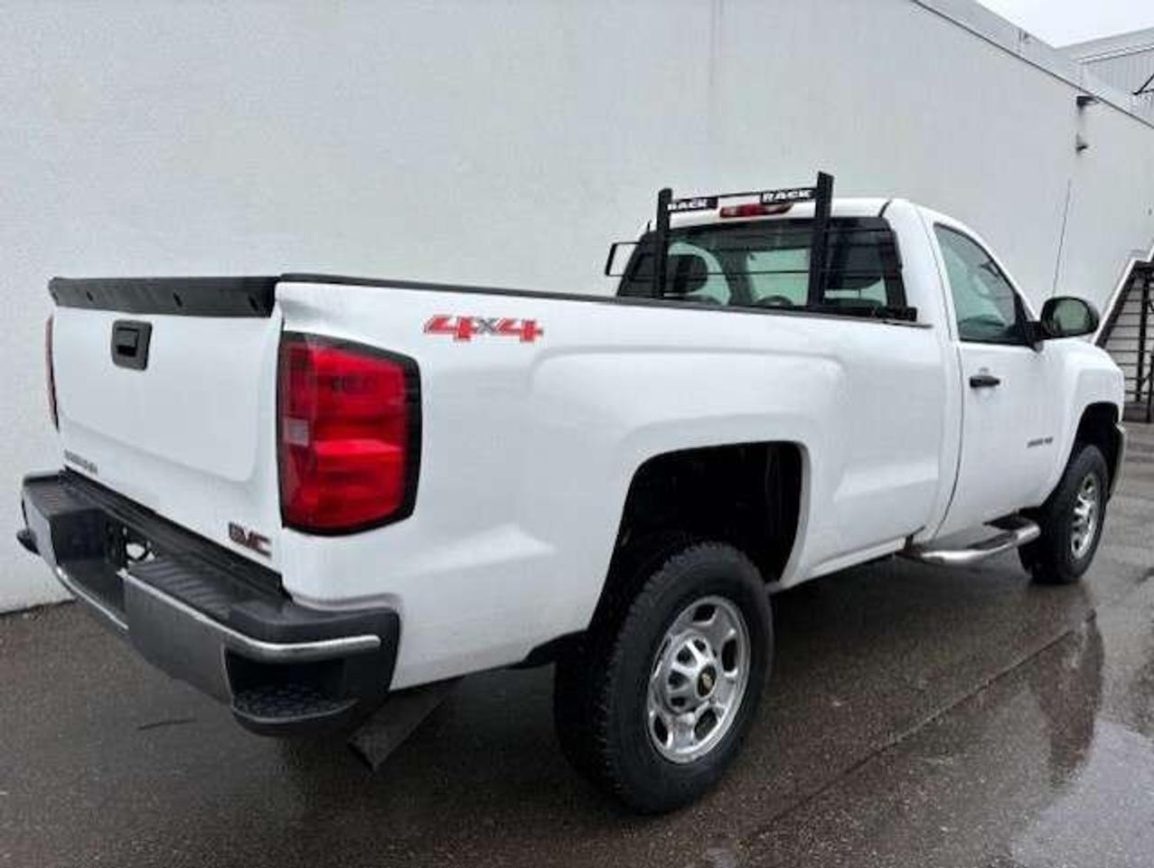 2011 Chevrolet Silverado 2500 4WD REGULAR CAB-LONG BOX-ONLY 80,000KM-1 OWNER! Photo