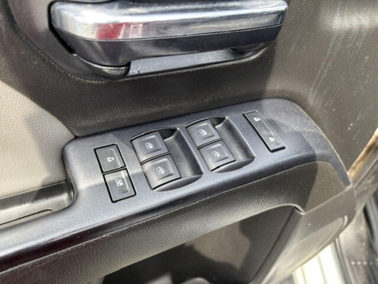 2014 Chevrolet Silverado 1500 V6 DOUBLE CAB-TOW PKG-POWER INVERTER-1 OWNER-CERT! Photo