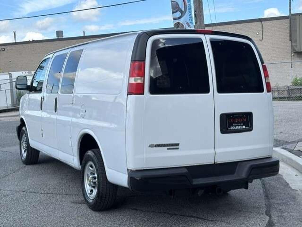 2013 Chevrolet Express 2500 2500 **ONLY 45,000KM-1 OWNER-DOUBLE DOORS-LOADED** Photo3
