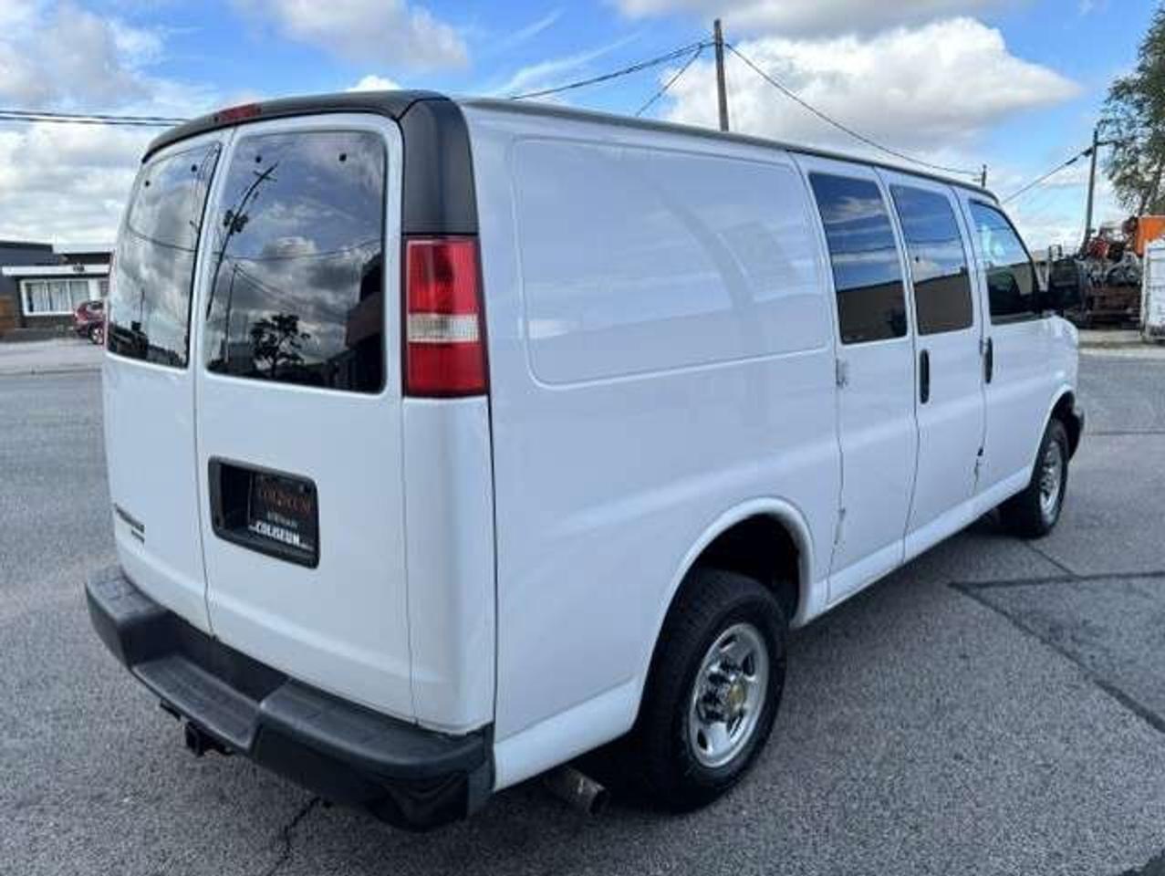 2013 Chevrolet Express 2500 2500 **ONLY 45,000KM-1 OWNER-DOUBLE DOORS-LOADED** Photo
