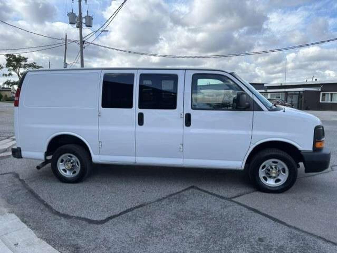 2013 Chevrolet Express 2500 2500 **ONLY 45,000KM-1 OWNER-DOUBLE DOORS-LOADED** Photo