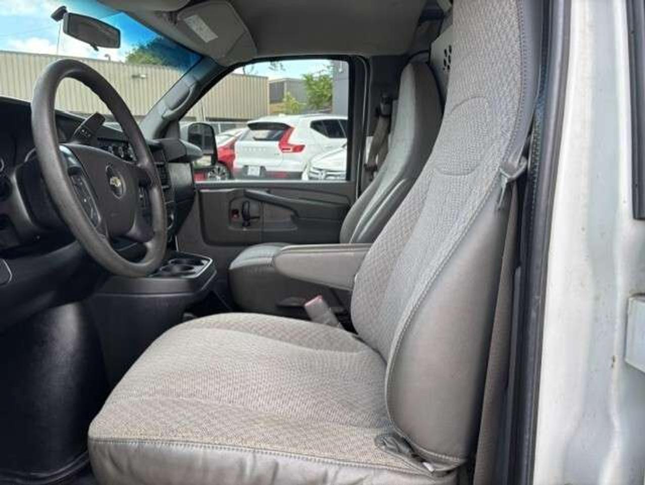 2013 Chevrolet Express 2500 2500 **ONLY 45,000KM-1 OWNER-DOUBLE DOORS-LOADED** Photo
