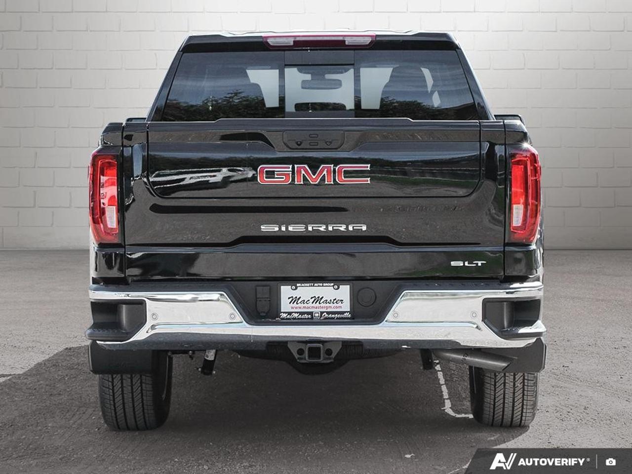 2026 GMC Sierra 1500 Crew Cab Short Box 4-Wheel Drive SLT Photo3