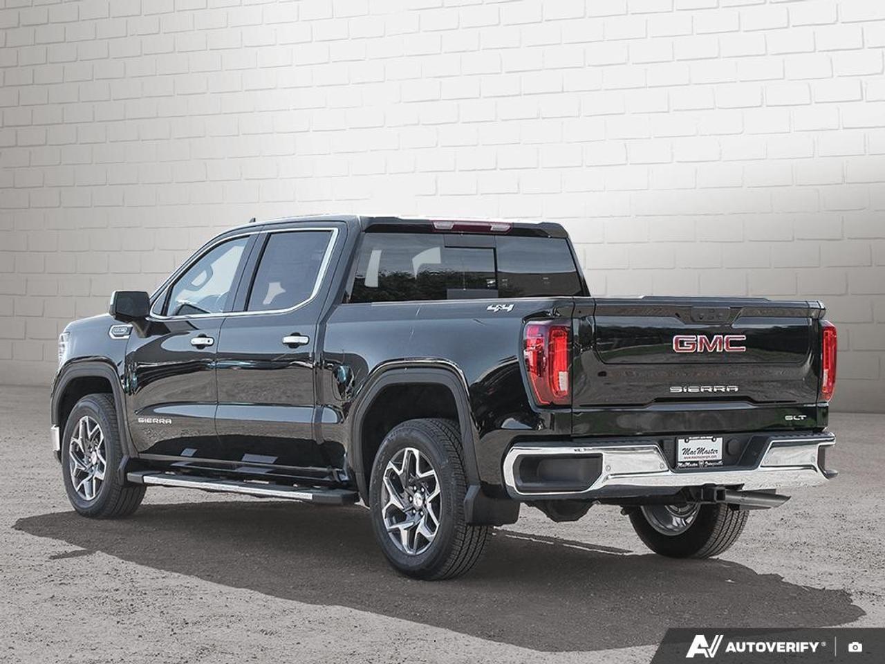 2026 GMC Sierra 1500 Crew Cab Short Box 4-Wheel Drive SLT Photo