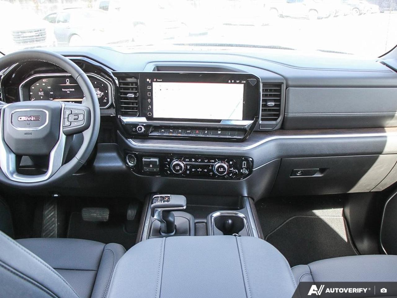 2026 GMC Sierra 1500 Crew Cab Short Box 4-Wheel Drive SLT Photo