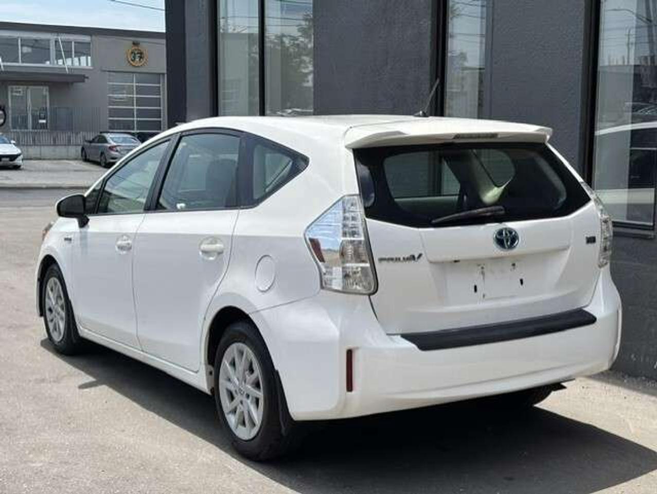 2014 Toyota Prius v HYBRID-BACK UP CAMERA-1 OWNER-PRICED TO SELL AS IS Photo