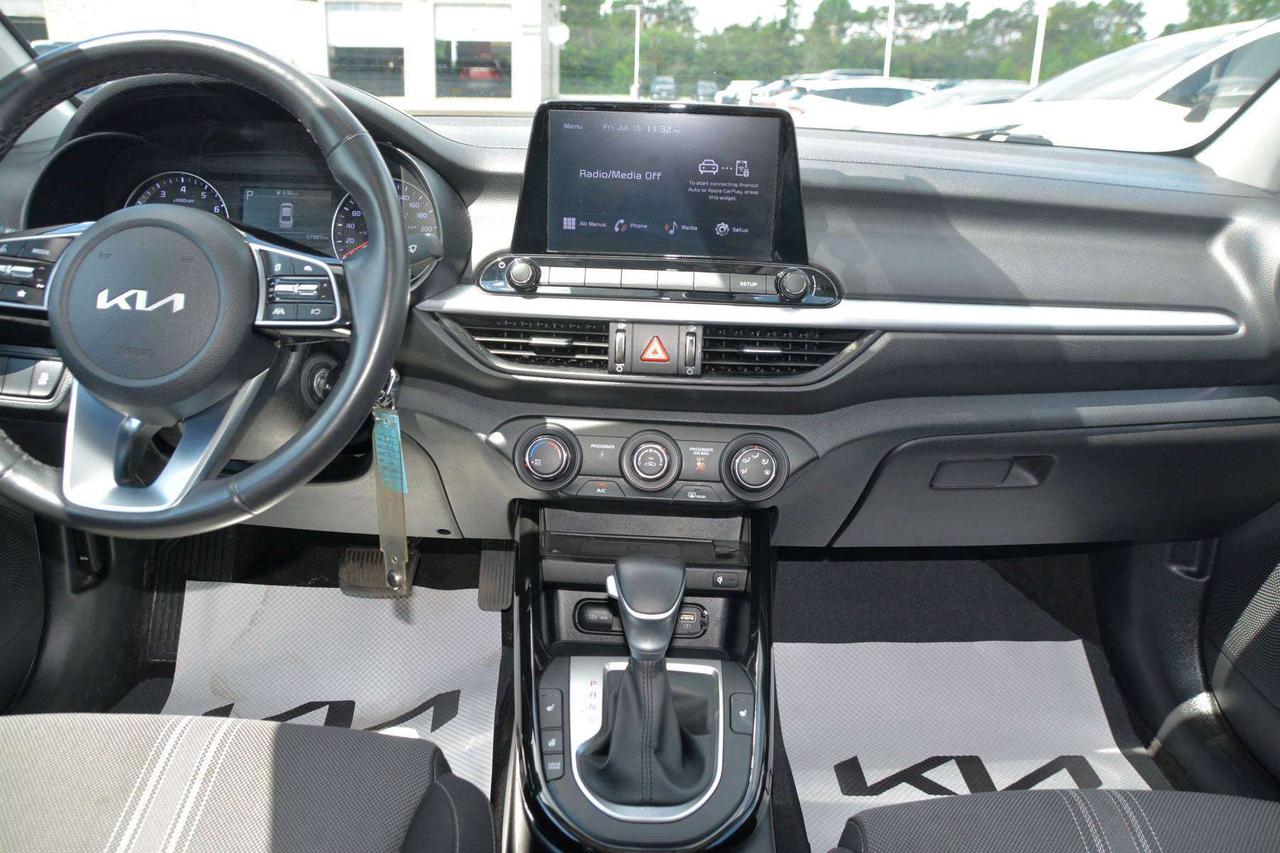 2024 Kia Forte EX Photo