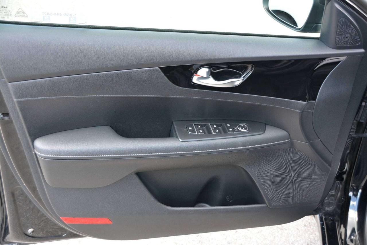 2024 Kia Forte EX Photo