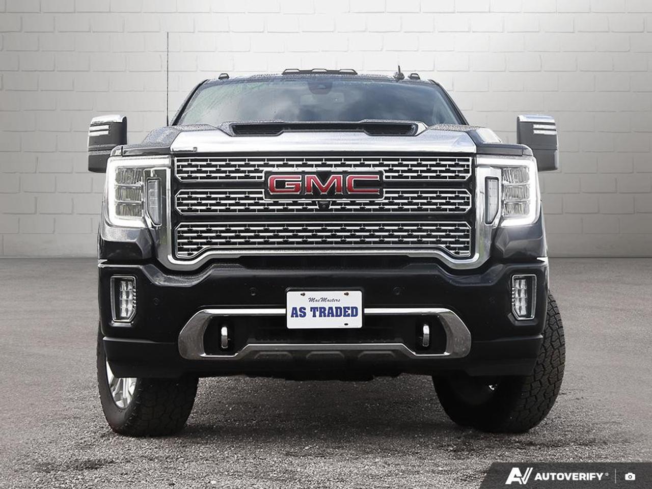 2022 GMC SIERRA 2500HD 4WD Crew Cab Standard Box Denali Photo