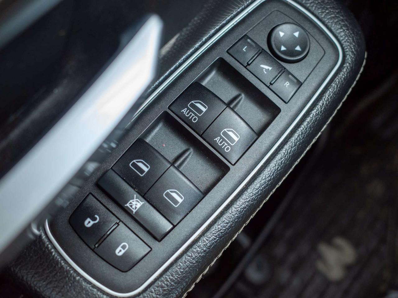 2022 RAM 1500 Rebel - Limited Slip Diff   Power Folding Mirrors Photo