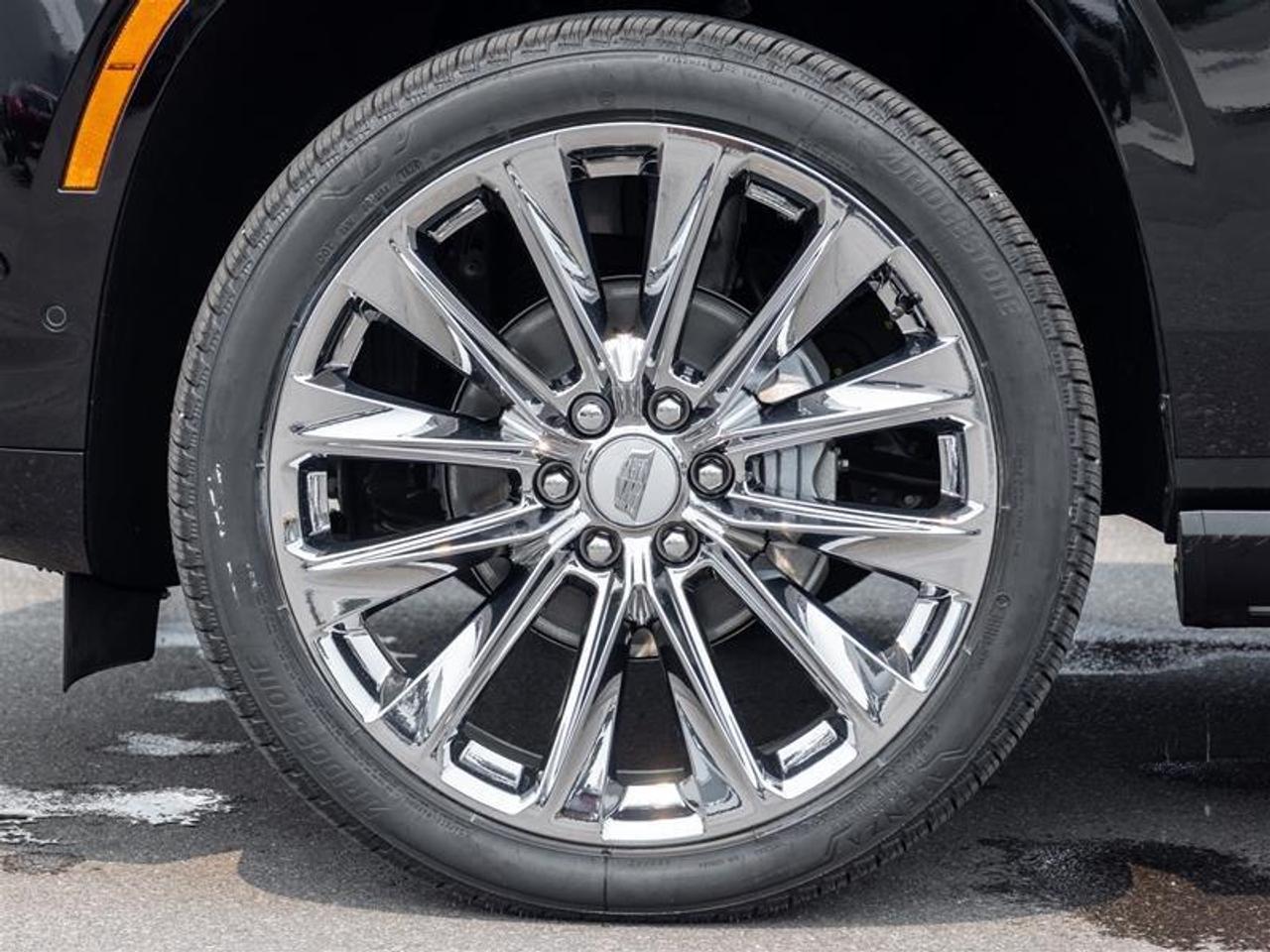 2026 Cadillac Escalade Platinum Luxury 4dr 4x4 Photo3