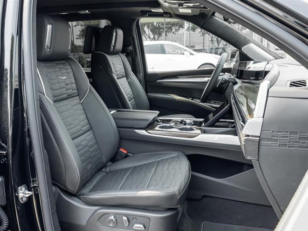 2026 Cadillac Escalade Platinum Luxury 4dr 4x4 Photo
