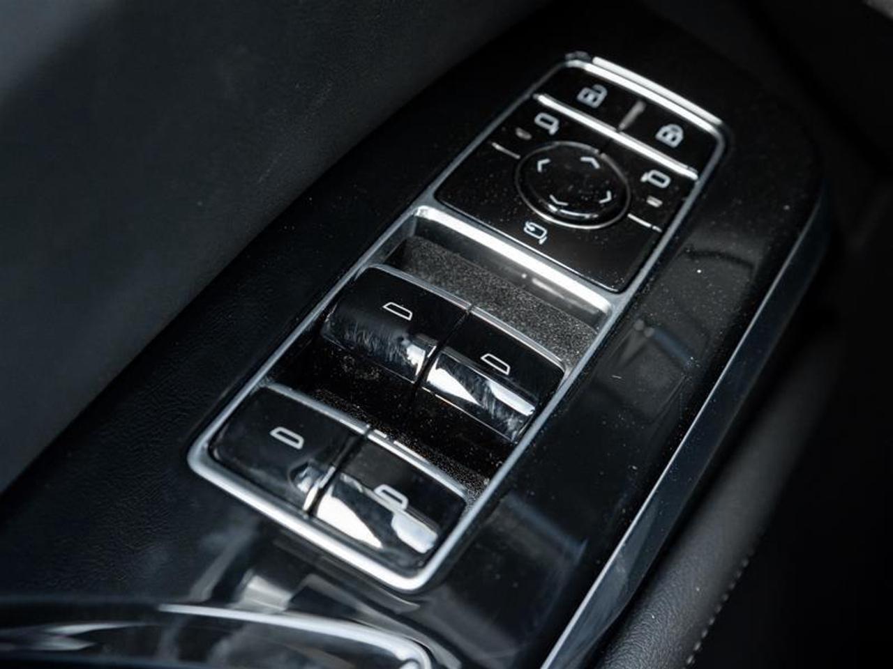 2026 Cadillac Escalade ESV Base 4dr 4x4 Photo