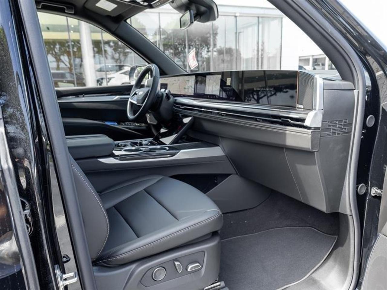 2026 Cadillac Escalade ESV Base 4dr 4x4 Photo