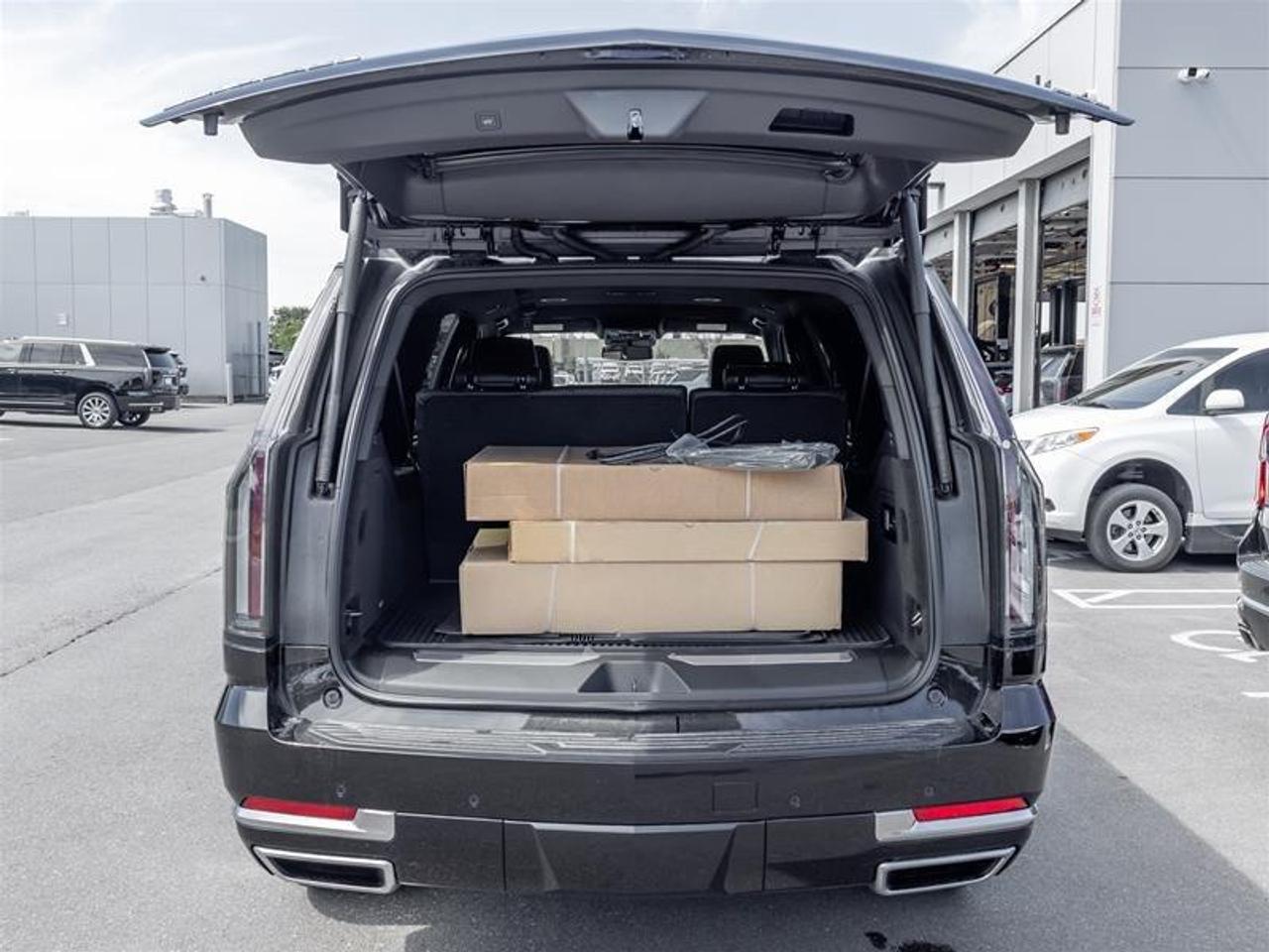 2026 Cadillac Escalade ESV Base 4dr 4x4 Photo