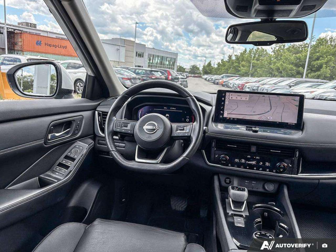 2024 Nissan Rogue SL Photo
