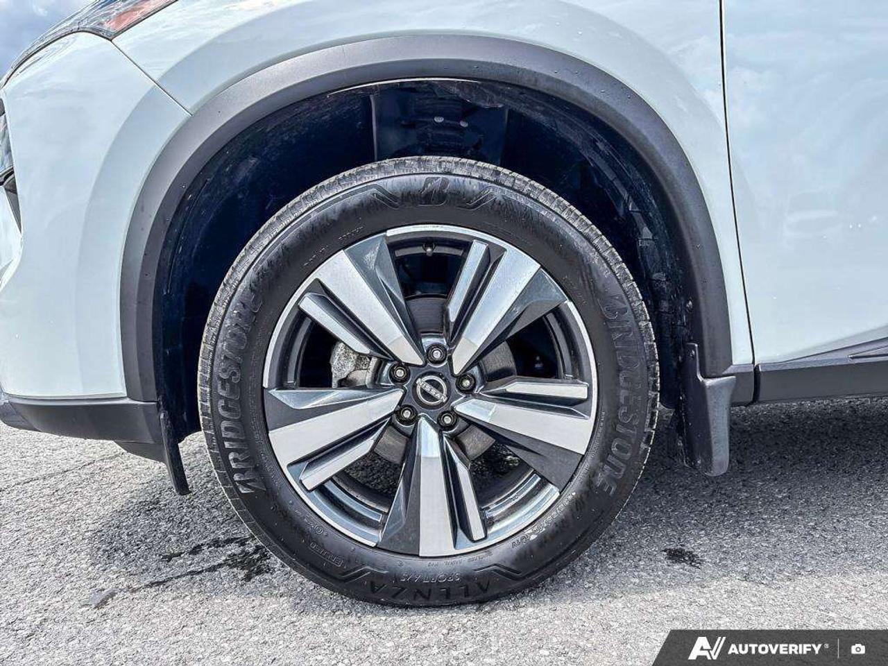 2024 Nissan Rogue SL Photo