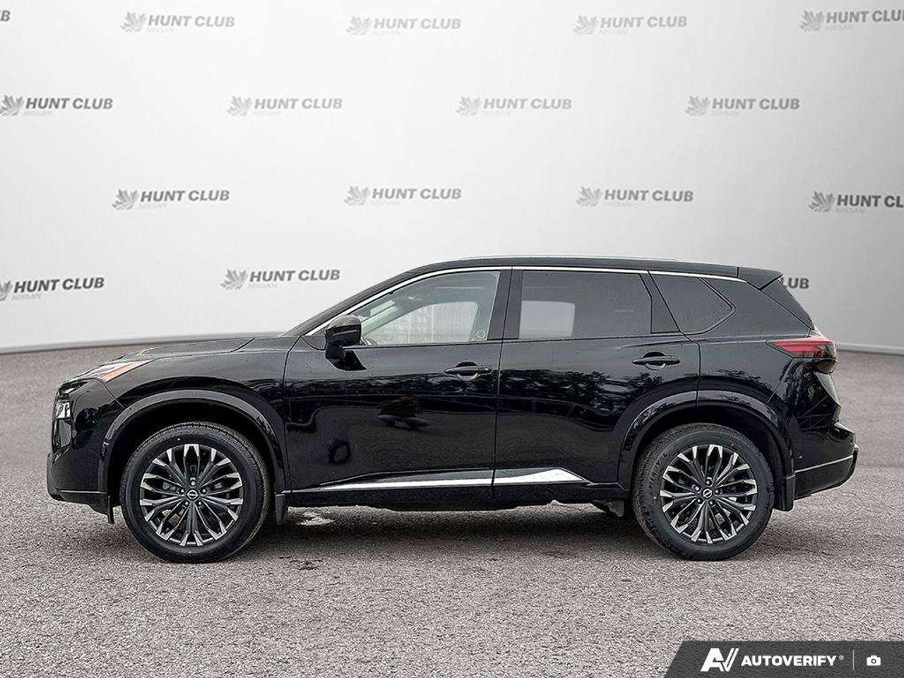 2024 Nissan Rogue Platinum Photo2