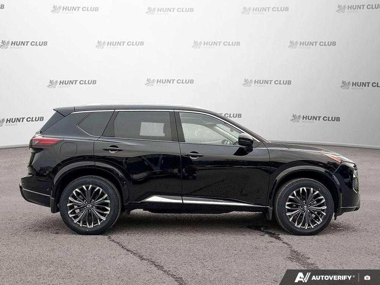 2024 Nissan Rogue Platinum Photo