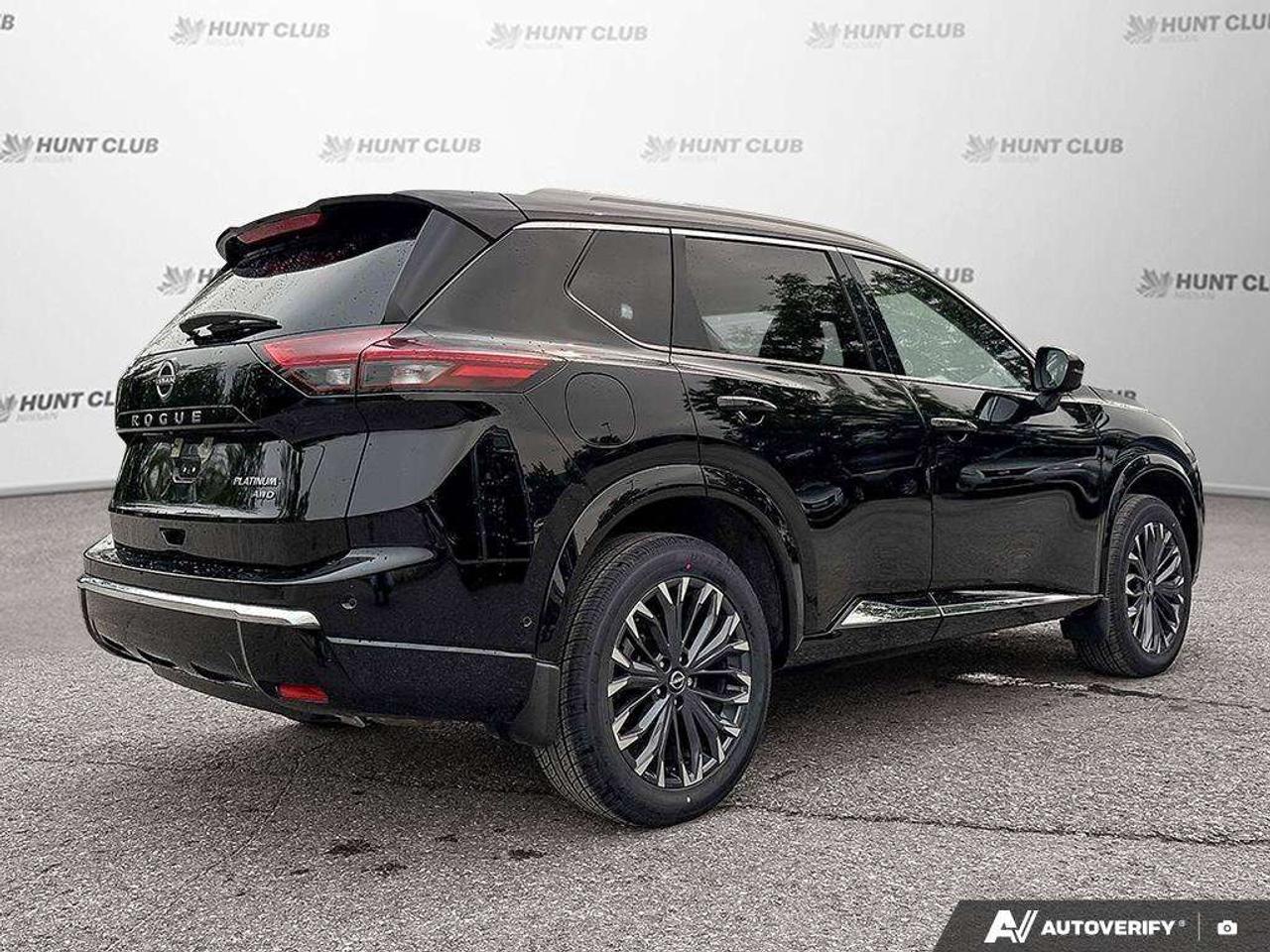 2024 Nissan Rogue Platinum Photo