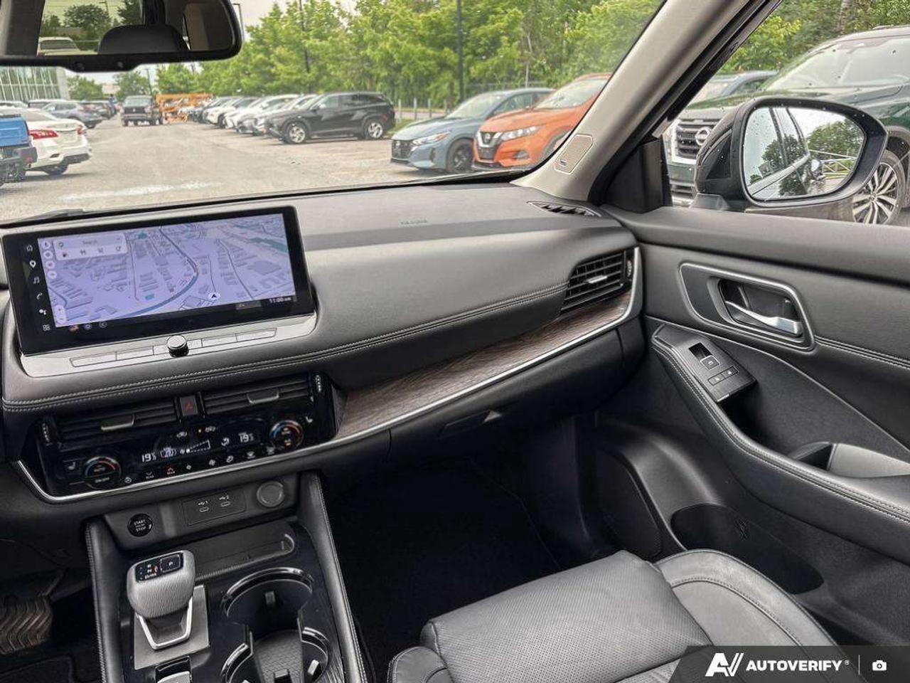 2024 Nissan Rogue Platinum Photo