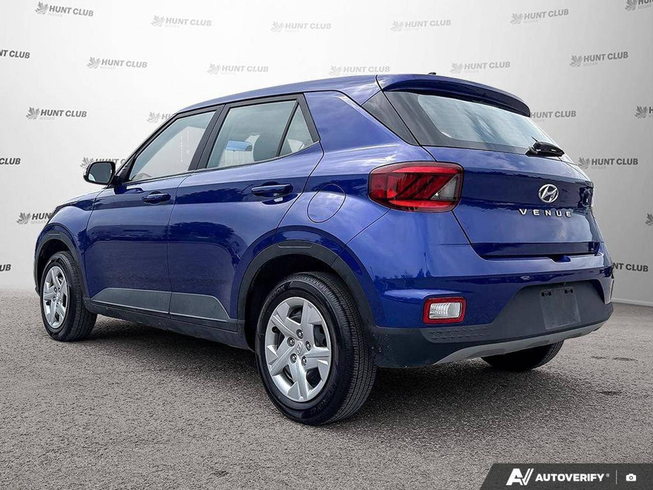 2022 Hyundai Venue Essential Photo