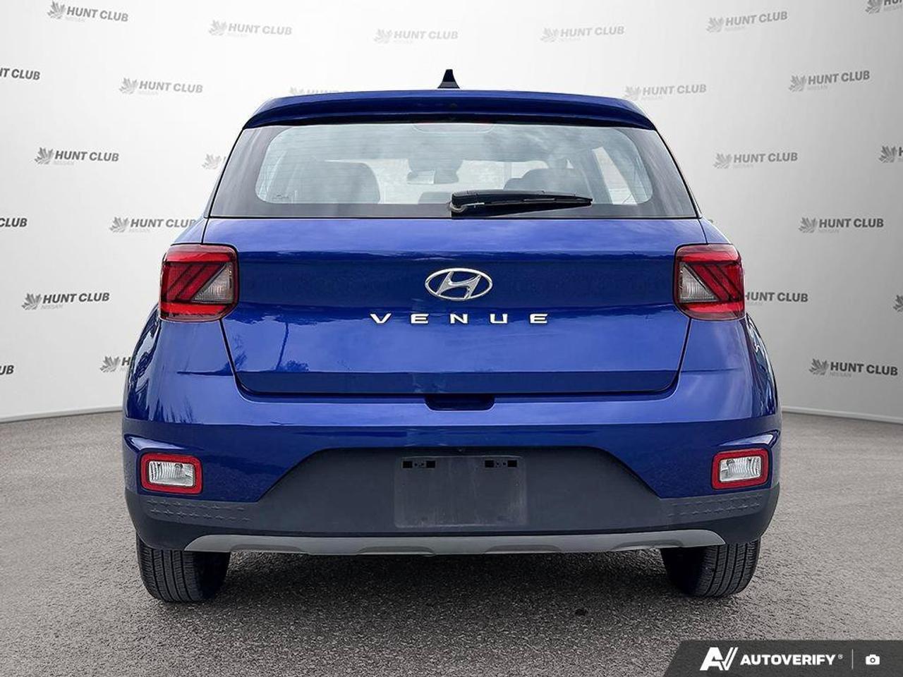 2022 Hyundai Venue Essential Photo