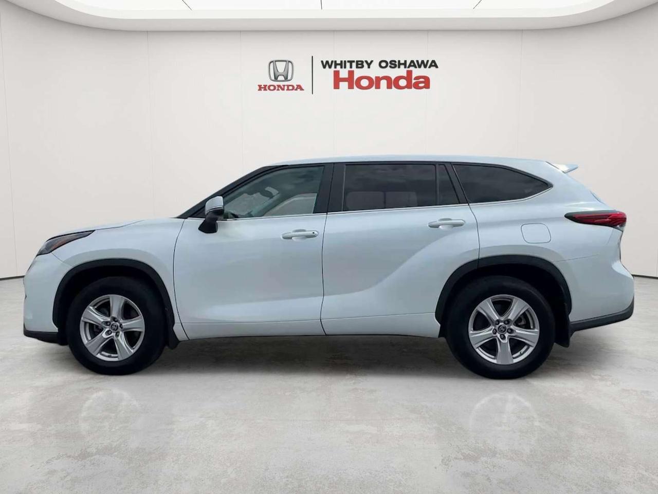 2023 Toyota Highlander  Photo2