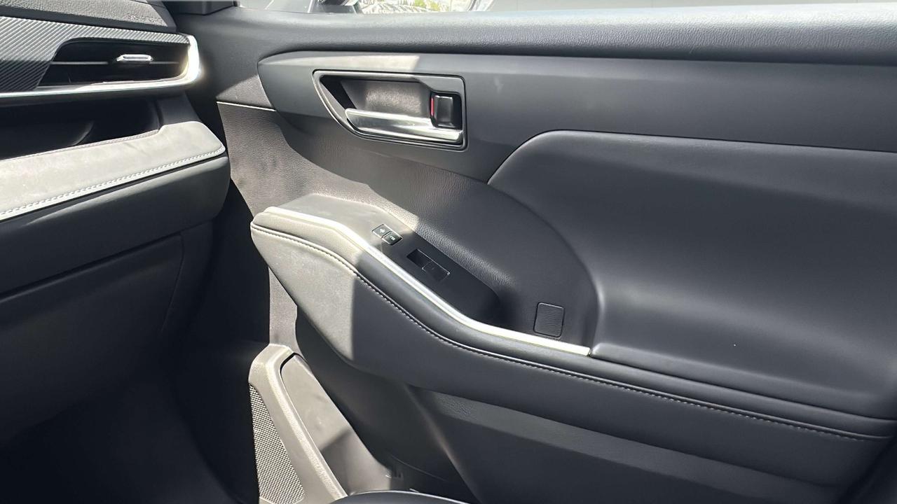 2022 Toyota Highlander XSE Photo