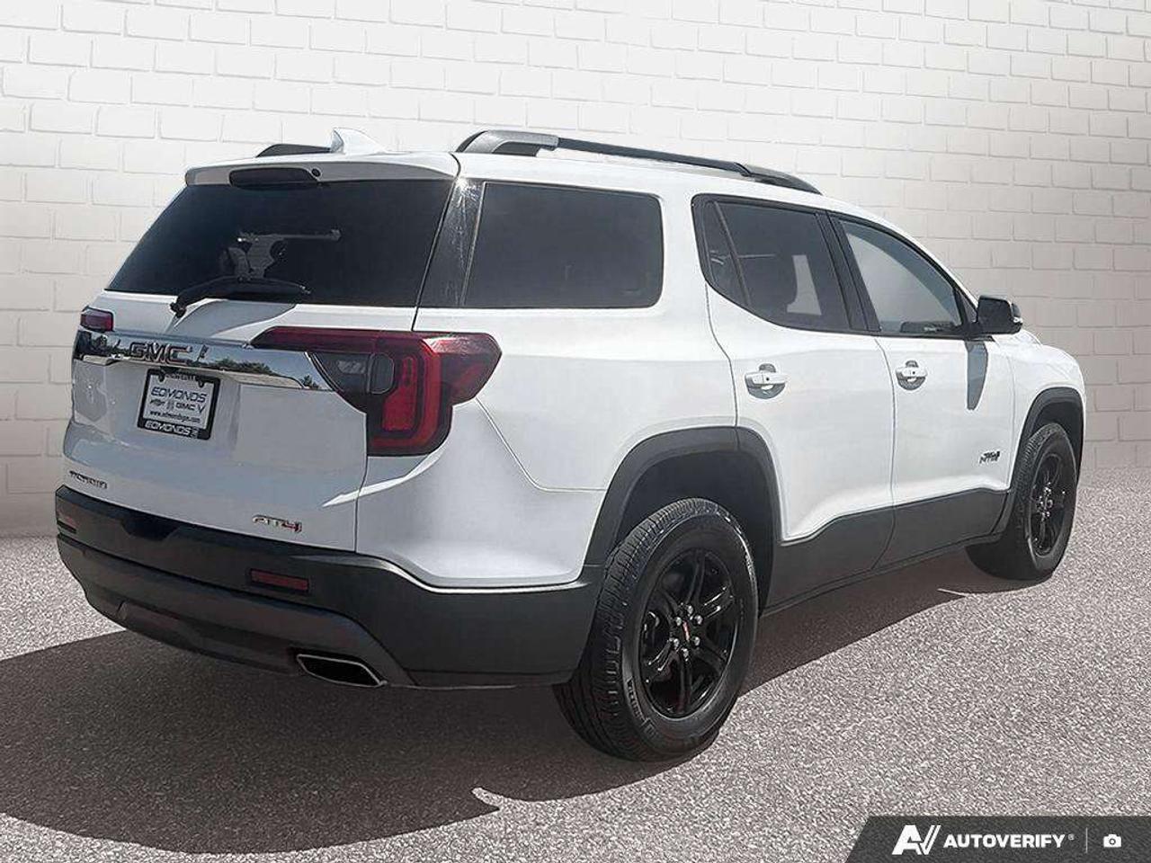 2023 GMC Acadia One Owner   Heated Seats   Sunroof   Remote Start Photo