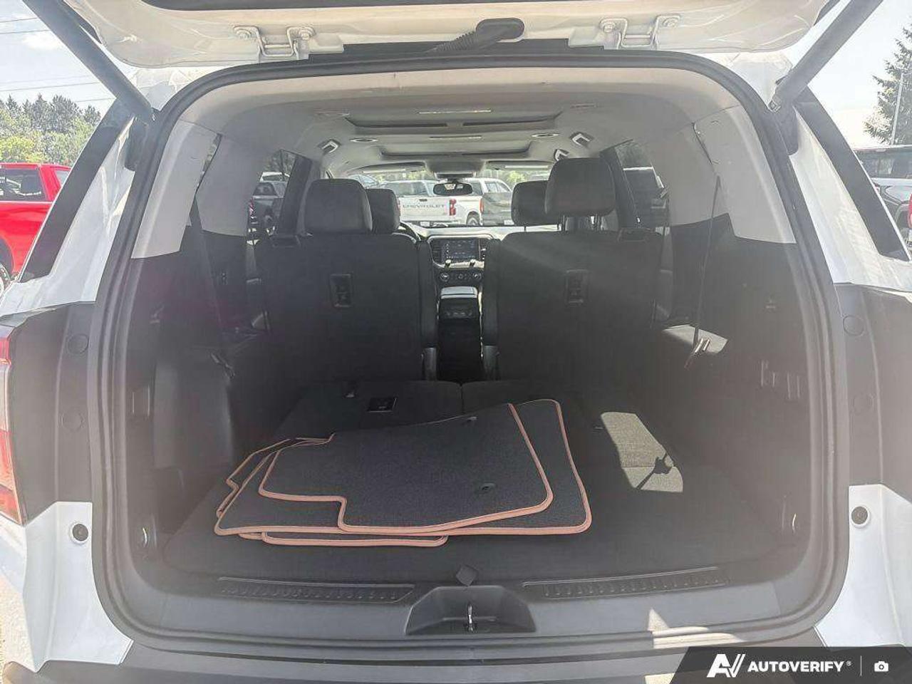 2023 GMC Acadia One Owner   Heated Seats   Sunroof   Remote Start Photo