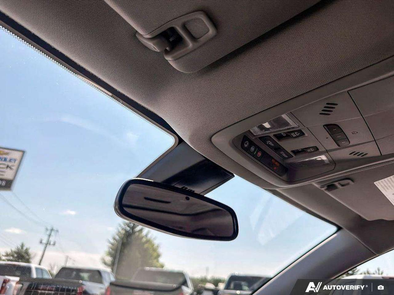 2023 GMC Acadia One Owner   Heated Seats   Sunroof   Remote Start Photo