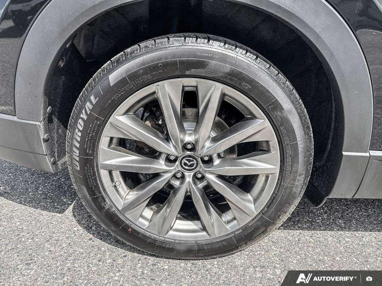 2018 Mazda CX-9 NAPPA LEATHER SEATING. VENTILATED FRONT SEATS. POWERMOON ROOF AND LIFTGATE. WINTER TIRES. LOADED. CERTIFIED. Photo