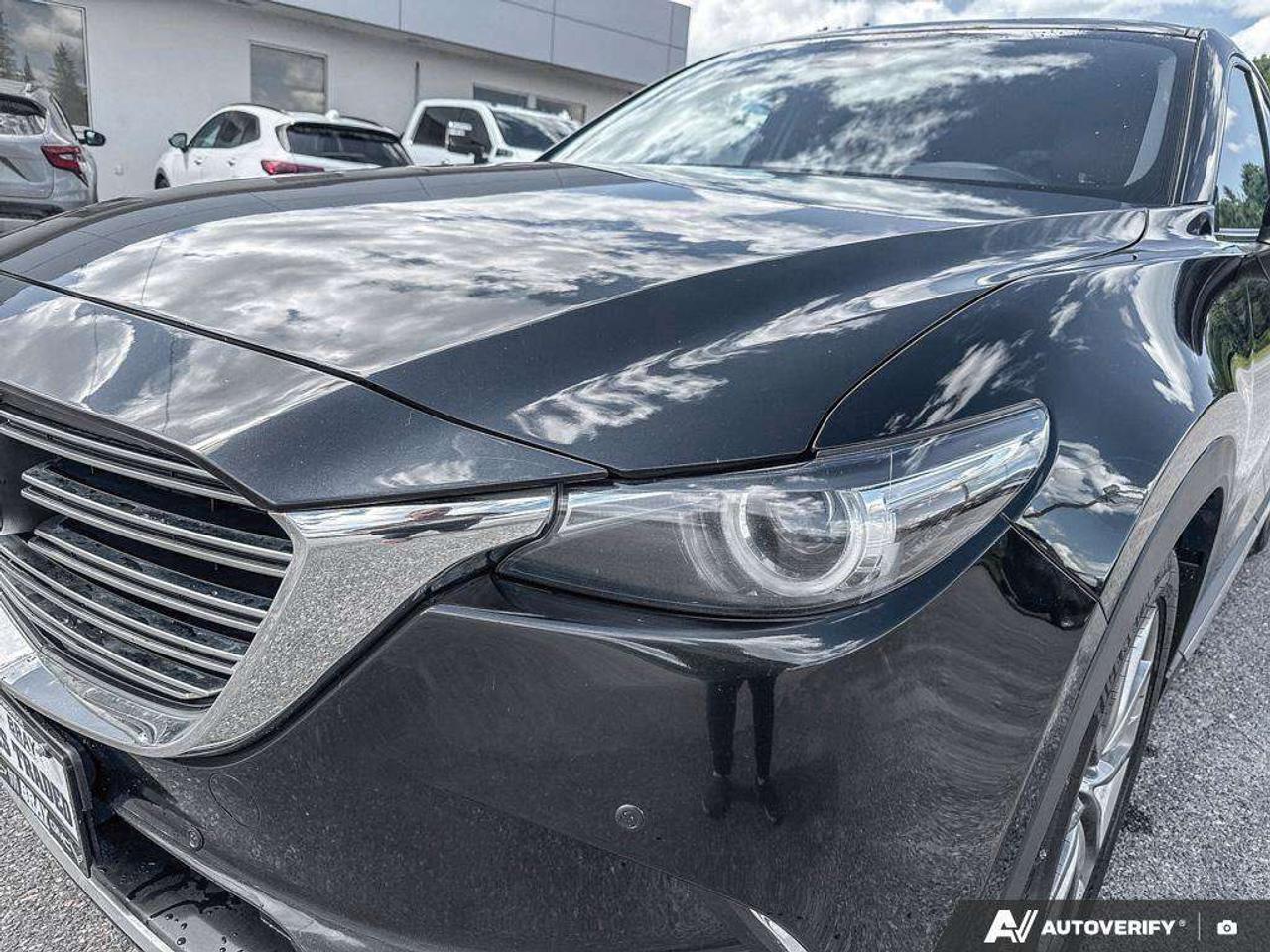 2018 Mazda CX-9 NAPPA LEATHER SEATING. VENTILATED FRONT SEATS. POWERMOON ROOF AND LIFTGATE. WINTER TIRES. LOADED. CERTIFIED. Photo