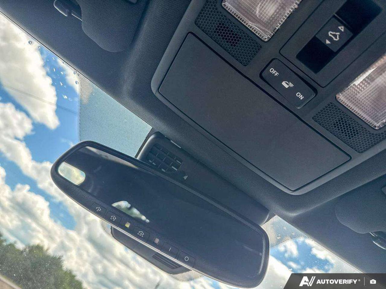 2018 Mazda CX-9 NAPPA LEATHER SEATING. VENTILATED FRONT SEATS. POWERMOON ROOF AND LIFTGATE. WINTER TIRES. LOADED. CERTIFIED. Photo