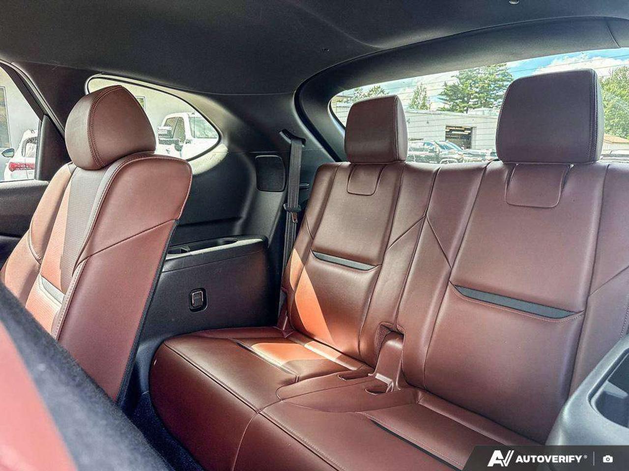 2018 Mazda CX-9 NAPPA LEATHER SEATING. VENTILATED FRONT SEATS. POWERMOON ROOF AND LIFTGATE. WINTER TIRES. LOADED. CERTIFIED. Photo
