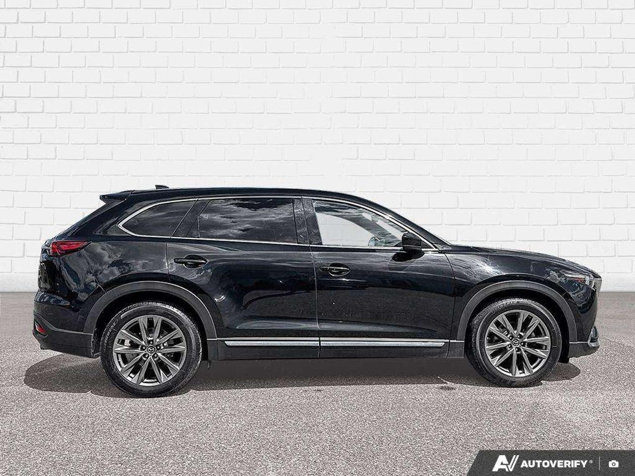 2018 Mazda CX-9 NAPPA LEATHER SEATING. VENTILATED FRONT SEATS. POWERMOON ROOF AND LIFTGATE. WINTER TIRES. LOADED. CERTIFIED. Photo