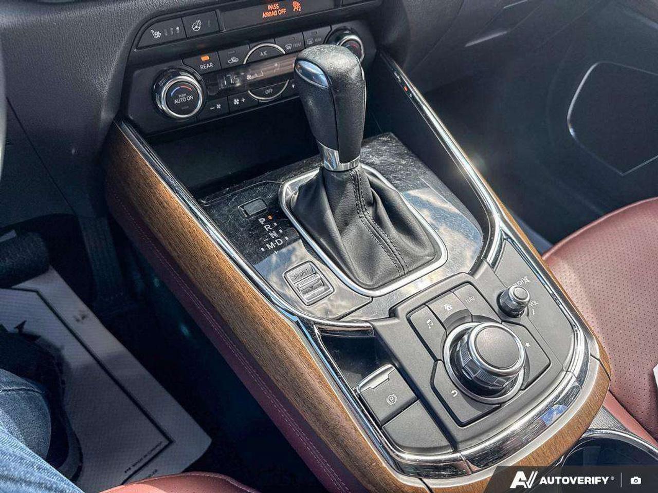2018 Mazda CX-9 NAPPA LEATHER SEATING. VENTILATED FRONT SEATS. POWERMOON ROOF AND LIFTGATE. WINTER TIRES. LOADED. CERTIFIED. Photo