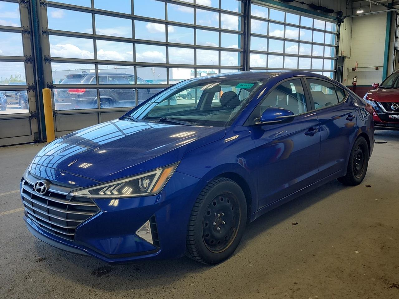2020 Hyundai Elantra PREFERRED, HEATED SEATS, BACK UP CAM!! Photo2