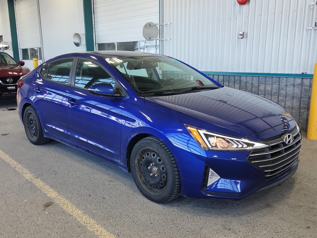 2020 Hyundai Elantra PREFERRED, HEATED SEATS, BACK UP CAM!! - Photo #4