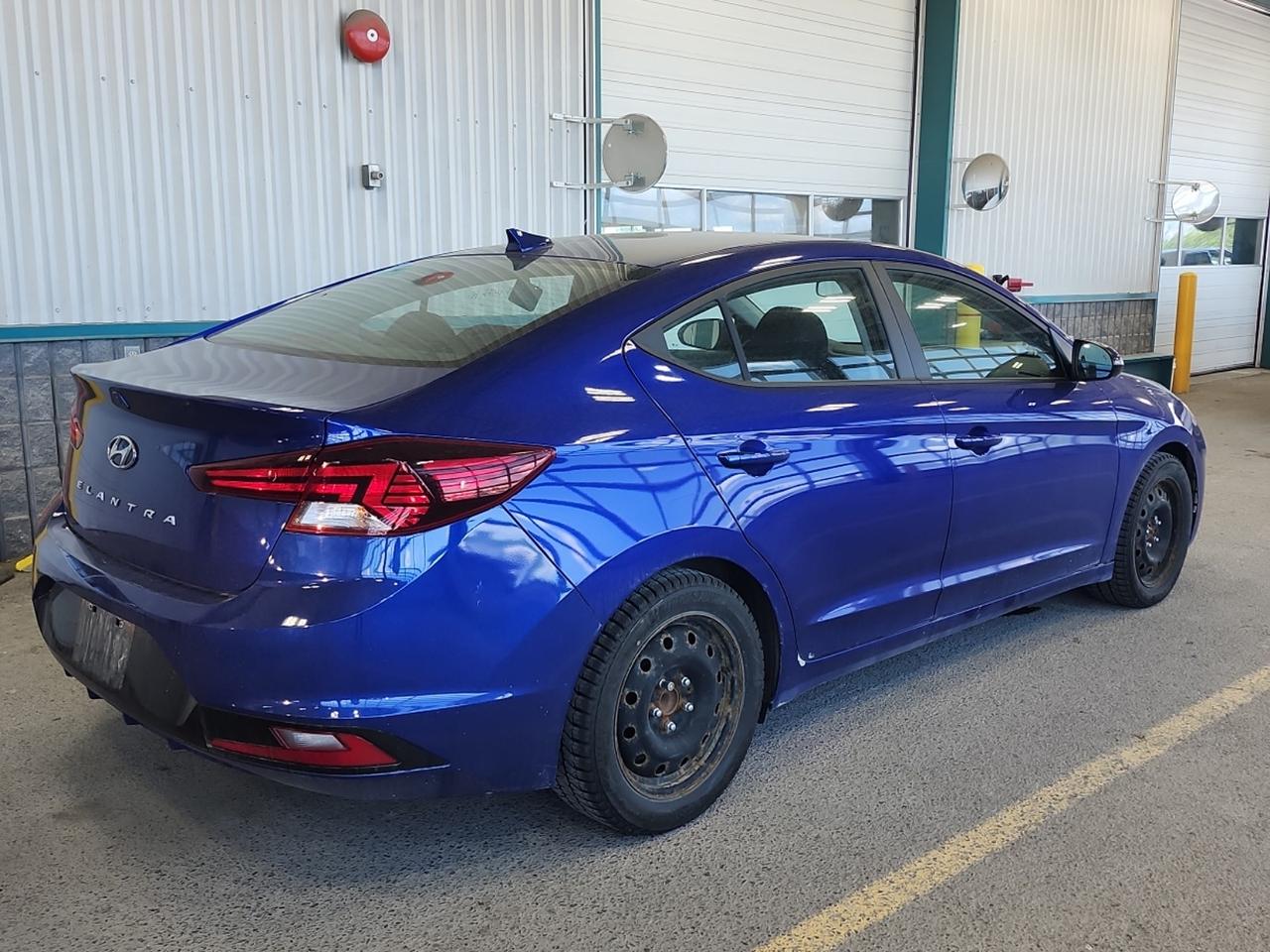 2020 Hyundai Elantra PREFERRED, HEATED SEATS, BACK UP CAM!! Photo24