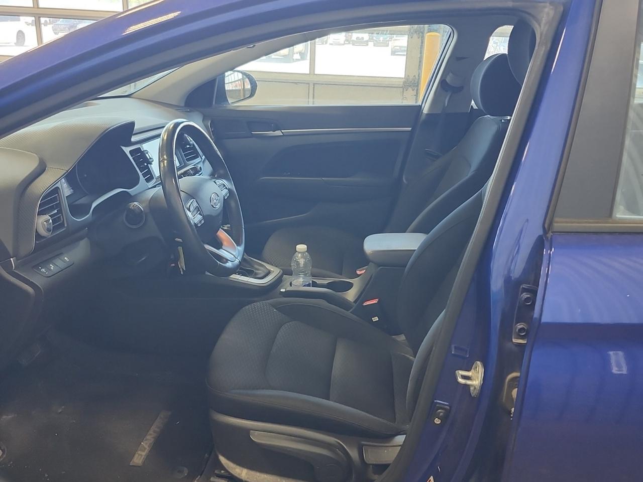 2020 Hyundai Elantra PREFERRED, HEATED SEATS, BACK UP CAM!! - Photo #10