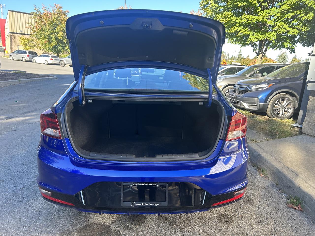 2020 Hyundai Elantra PREFERRED, HEATED SEATS, BACK UP CAM!! Photo