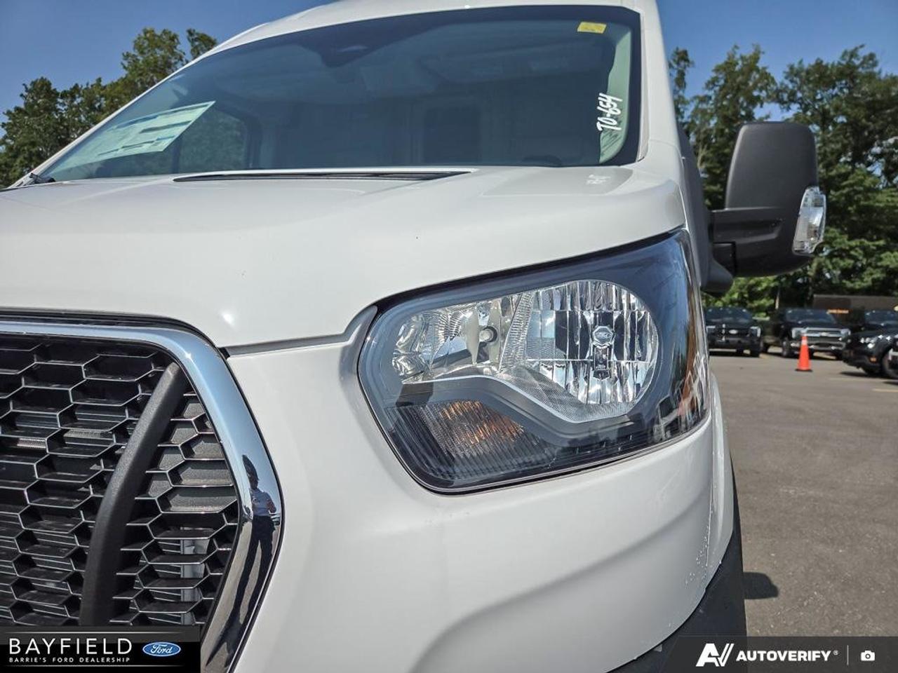 2026 Ford Transit Long 148 EL Photo