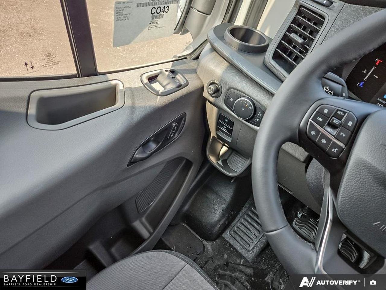 2026 Ford Transit Long 148 EL Photo