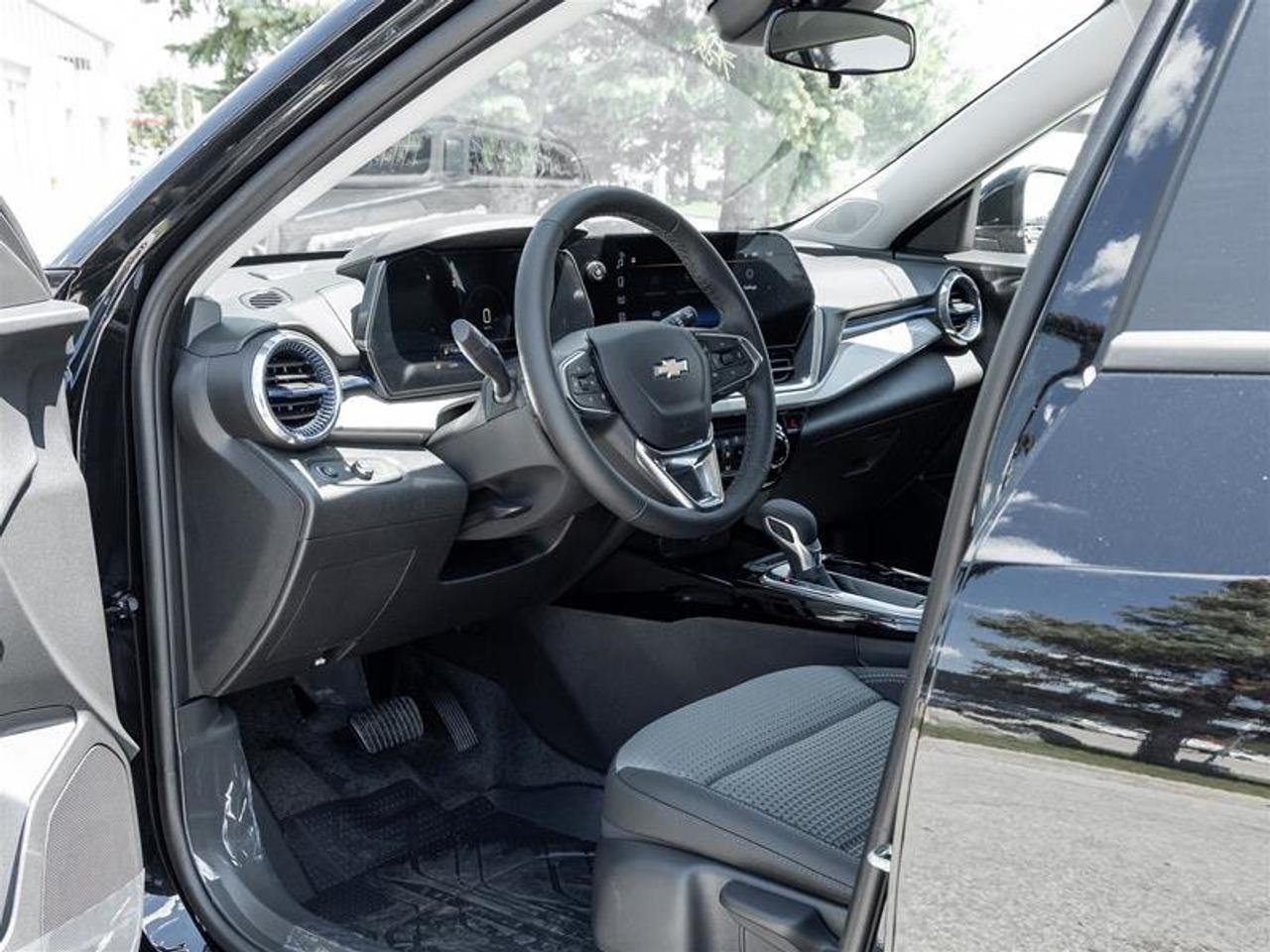2026 Chevrolet Trax LT Photo