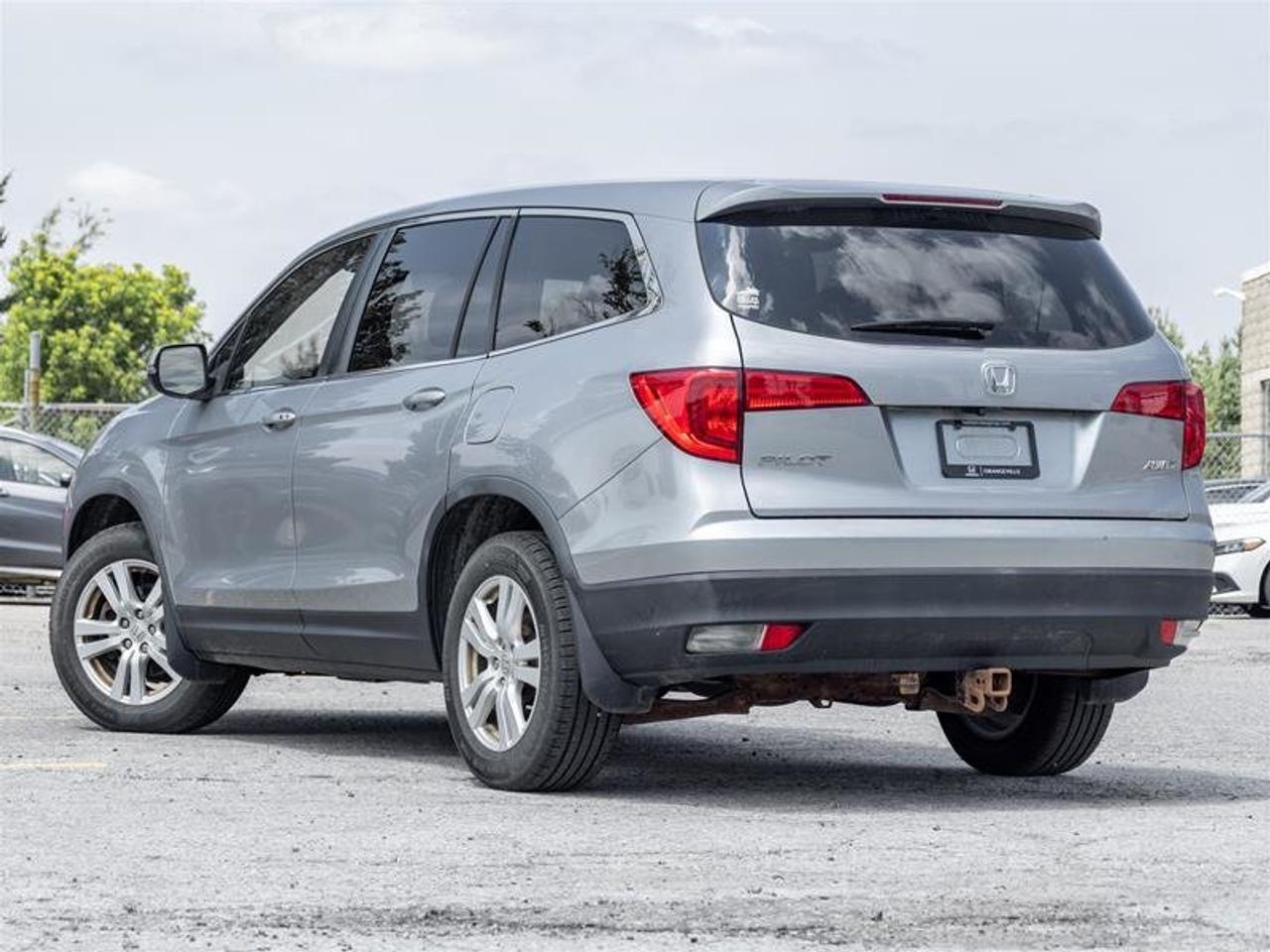 2017 Honda Pilot V6 LX 6AT AWD Photo