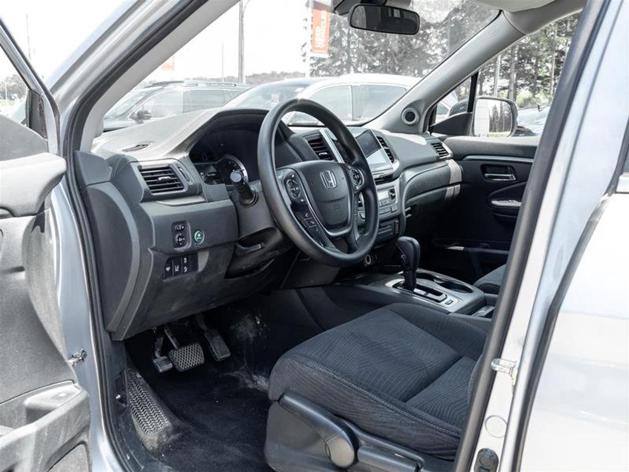 2017 Honda Pilot V6 LX 6AT AWD Photo
