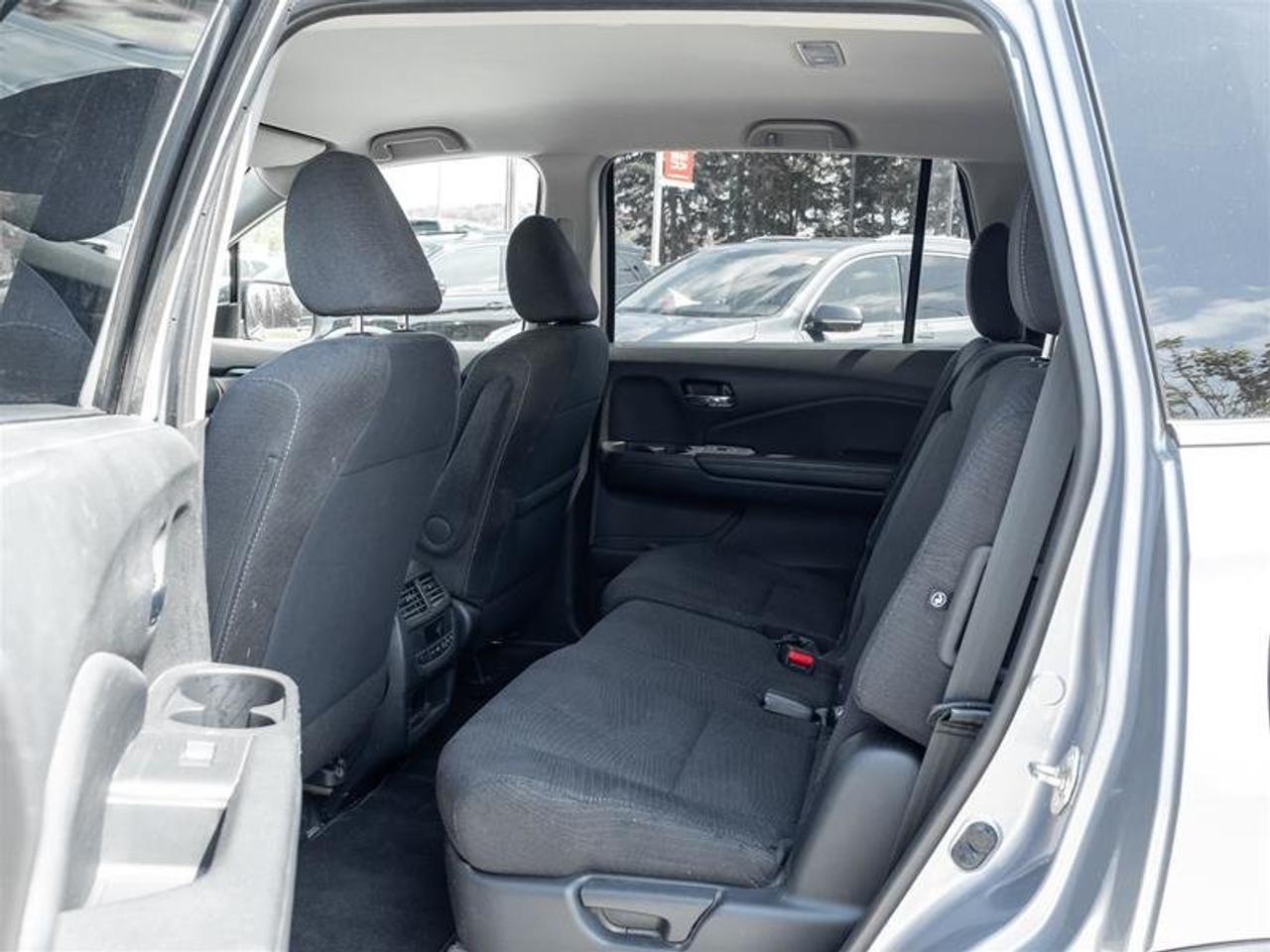 2017 Honda Pilot V6 LX 6AT AWD Photo