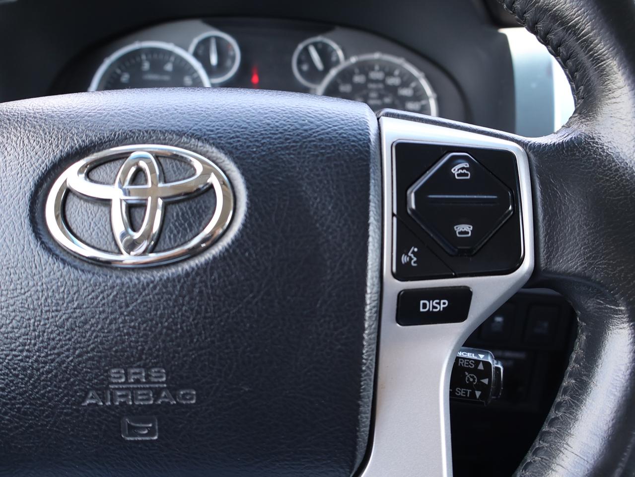 2017 Toyota Tundra V8 PLATINUM CREWMAX 4WD CETRIFIED *ACCIDENT FREE* CAMERA NAV BLUETOOTH LEATHER HEATED SEATS SUNROOF CRUISE ALLOYS Photo